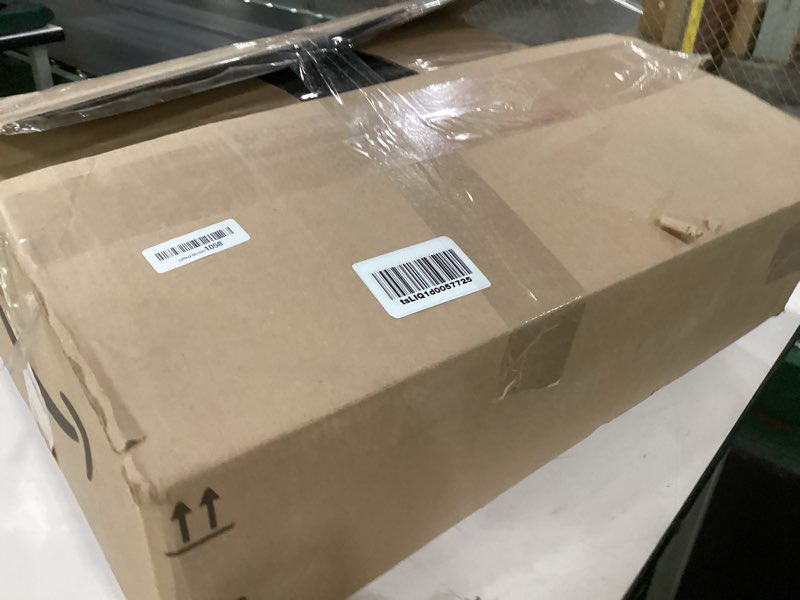 Condition photo showing Good Condition for black cushions (product info unkown)
