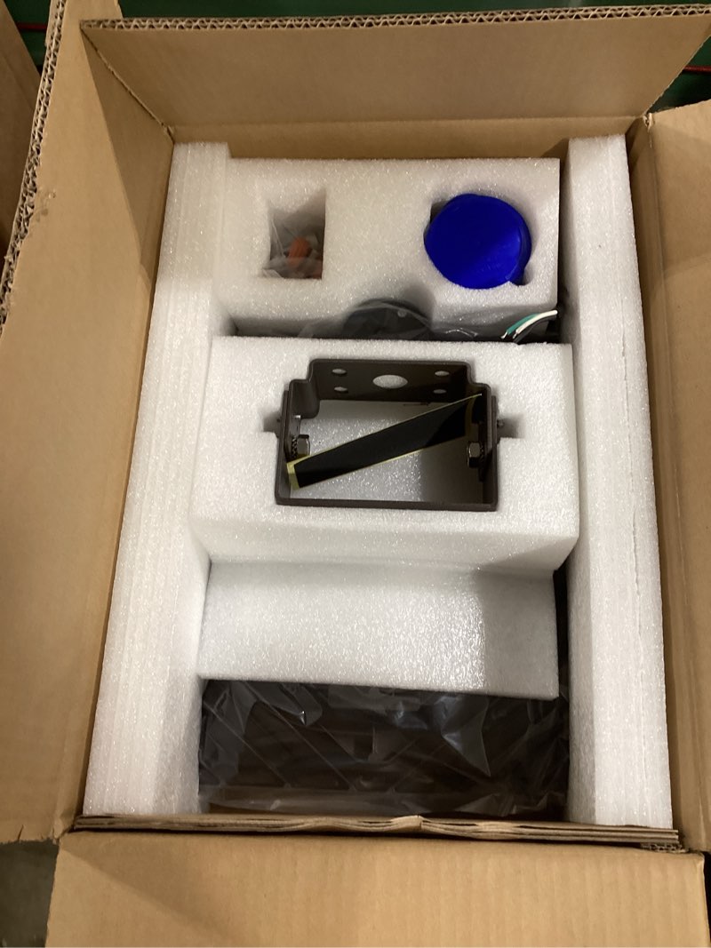 Condition photo showing New/Like New for ledmo led parking lot light 350w flood light outdoor 525000lm dusk to dawn 5000k adjustable trunion mount yard area lighting commercial wall mount led shoebox lighting for shop garage barn warehouse 350w-1pack-trunnion mount