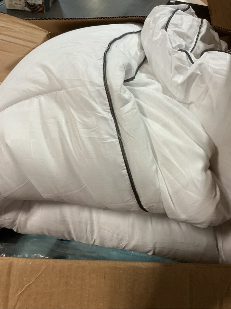 Condition photo showing As Is for Twin XL Dual Layer 4 Inch Memory Foam Mattress Topper for Pressure Relief, 2" Breathable Pillow Top Plus 2" Cooling Gel Memory Foam Mattress Pad, 21" Elastic Pocket, Medium Support, White