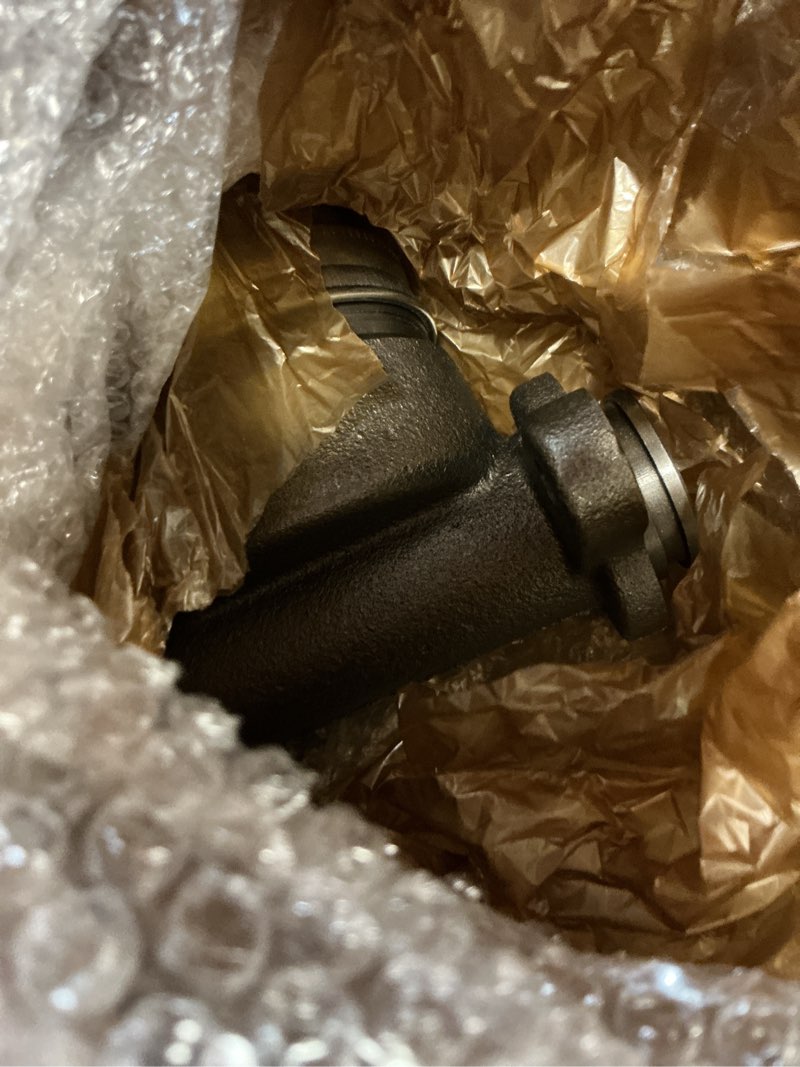 Condition photo showing Good Condition for munirater m39626 5472928 5472933 c1sz-2140-a c5zz-2140-b brake master cylinder with reservoir replacement for 1964-1966 mustang 1961-1964 thunderbird