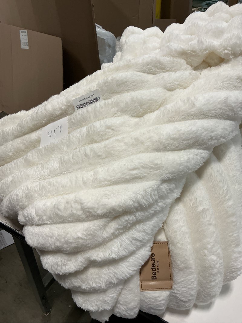 Condition photo showing As Is for Bedsure Gentlesoft 2-in-1 Queen Comforter Set and Detachable Fluffy Blanket, Cream White Bedding Set for All Season Use, SnapTech Design for Space Saving (Includes 2 Pillow Shams, 2 Pillowcases) Queen 02 - Cream White