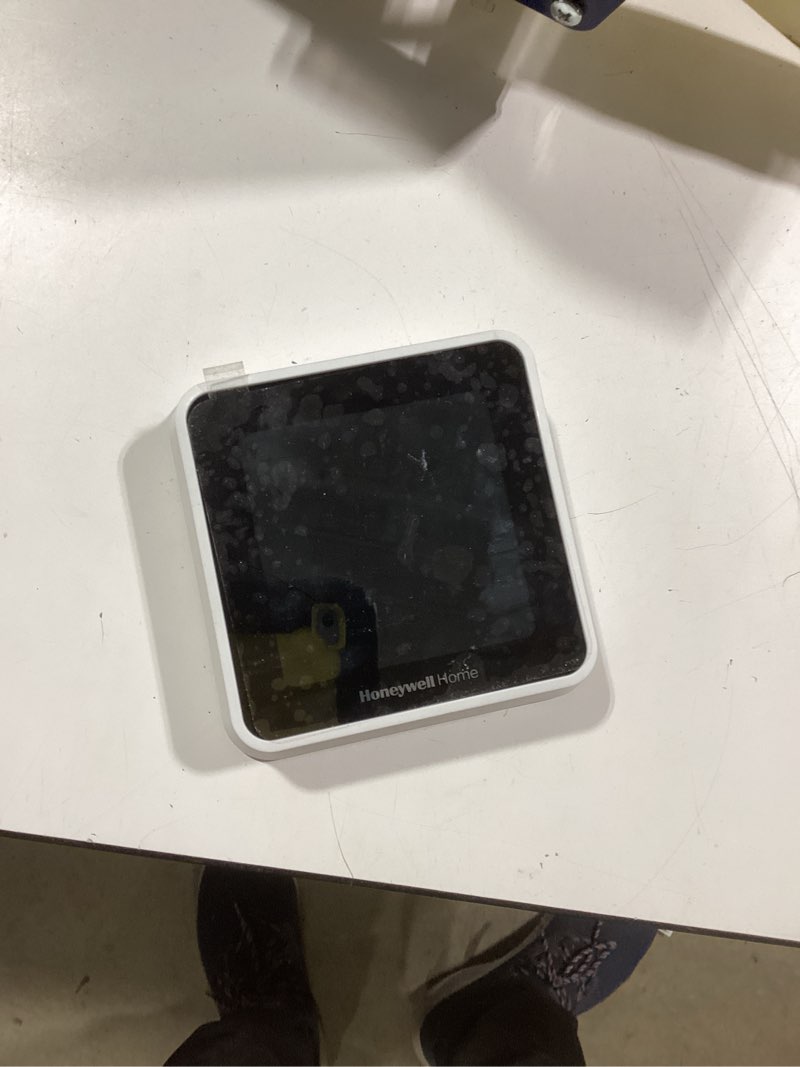 Condition photo showing Good Condition for honeywell home black/white smart compatible thermostat with wi-fi compatibility