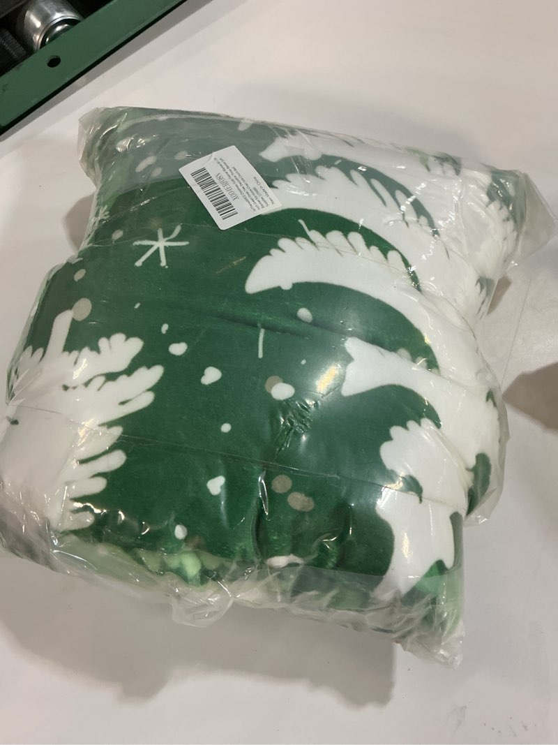 Condition photo showing New/Like New for JarThenaAMCS Christmas Fuzzy Flannel Blanket 60 x 50 Inch Green Xmas Tree Decorative Throw Blanket Soft Blanket for Home Chair Sofa Couch Bed Supplies