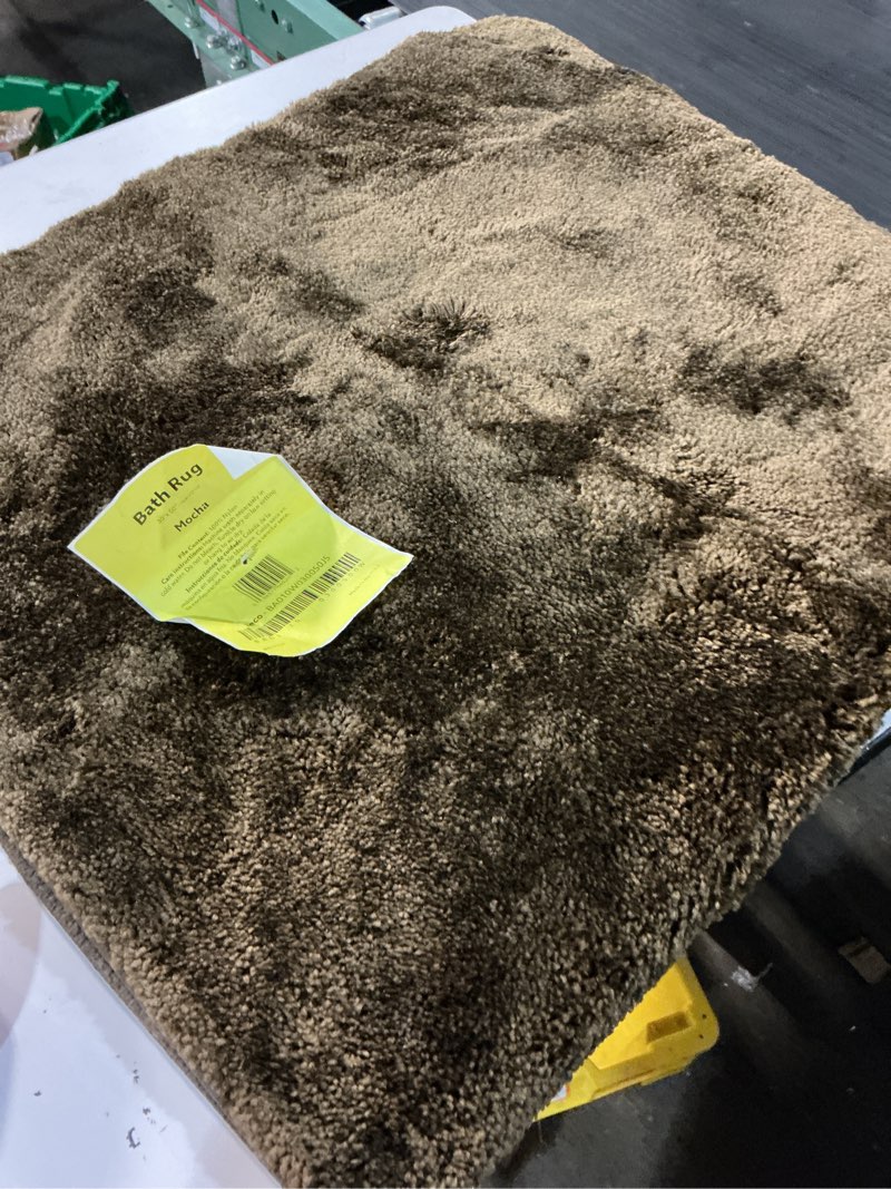 Condition photo showing Good Condition for traditional chocolate 30 in. x 50 in. washable bathroom accent rug