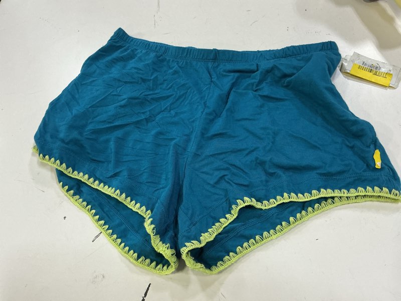 Condition photo showing As Is for (incomplete ) joyspun women’s short sleeve notch top and shorts pajama set with blanket stitching  sizes xs-3x
