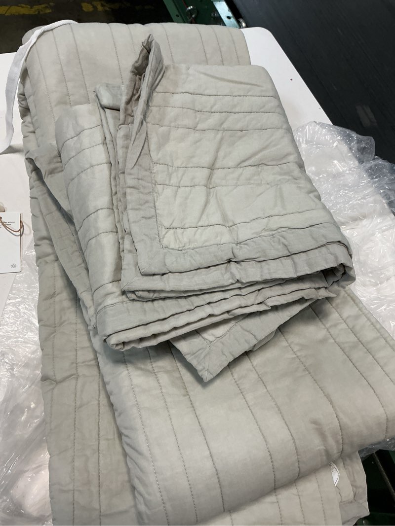 Condition photo showing Good Condition for organic cotton stripe stitch quilt king