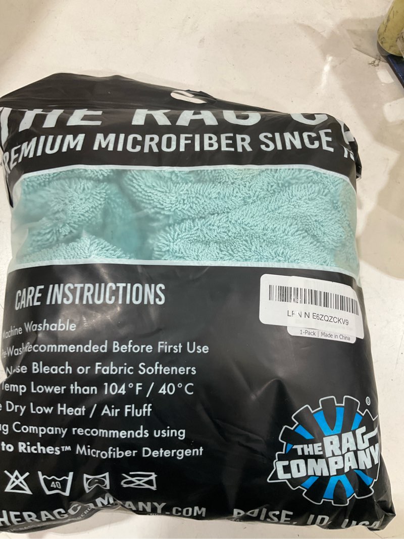 Condition photo showing Good Condition for the rag company, the liquid8r, absorbent 70/30 blend microfiber drying towel for cars, trucks, and suvs, safe for detailing, scratch-free, twist loop, 1100 gsm, 25x36 inches, aqua blue 25in x 36in aqua blue