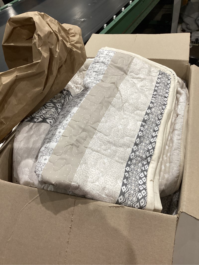 Condition photo showing Good Condition for wongs bedding beige quilt king size, bohemian stripe quilt sets 3 pieces boho quilted bedspread set lightweight microfiber coverlet bedding set all season (104"x90") beige king