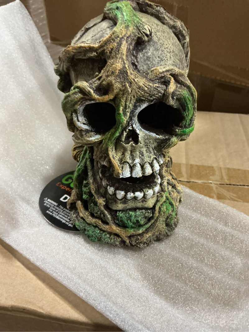 Condition photo showing New/Like New for GloFish TM78018 Tetra Ornamental Skull Fluoresce Under Blue Lights Aquarium Gravel - Extra Large