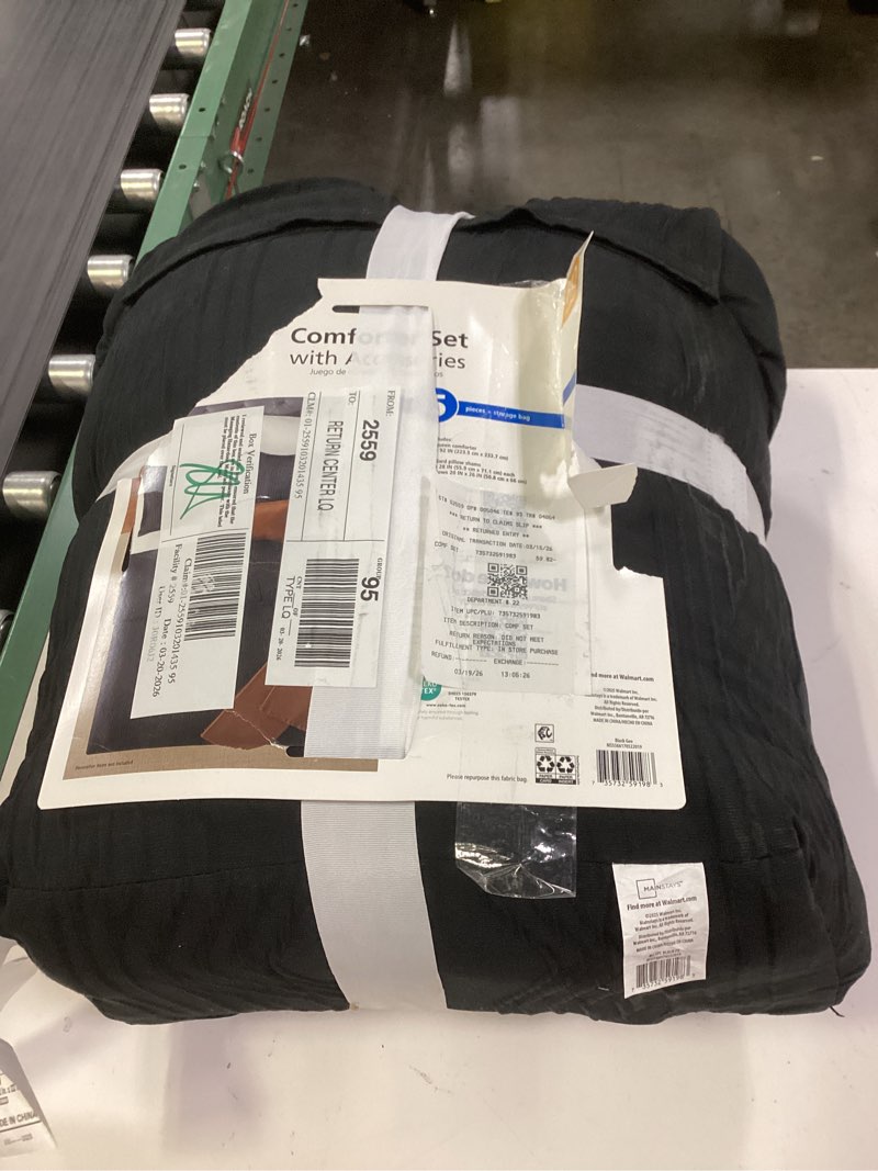 Condition photo showing As Is for mainstays geo 5-piece black jacquard comforter set, full/queen