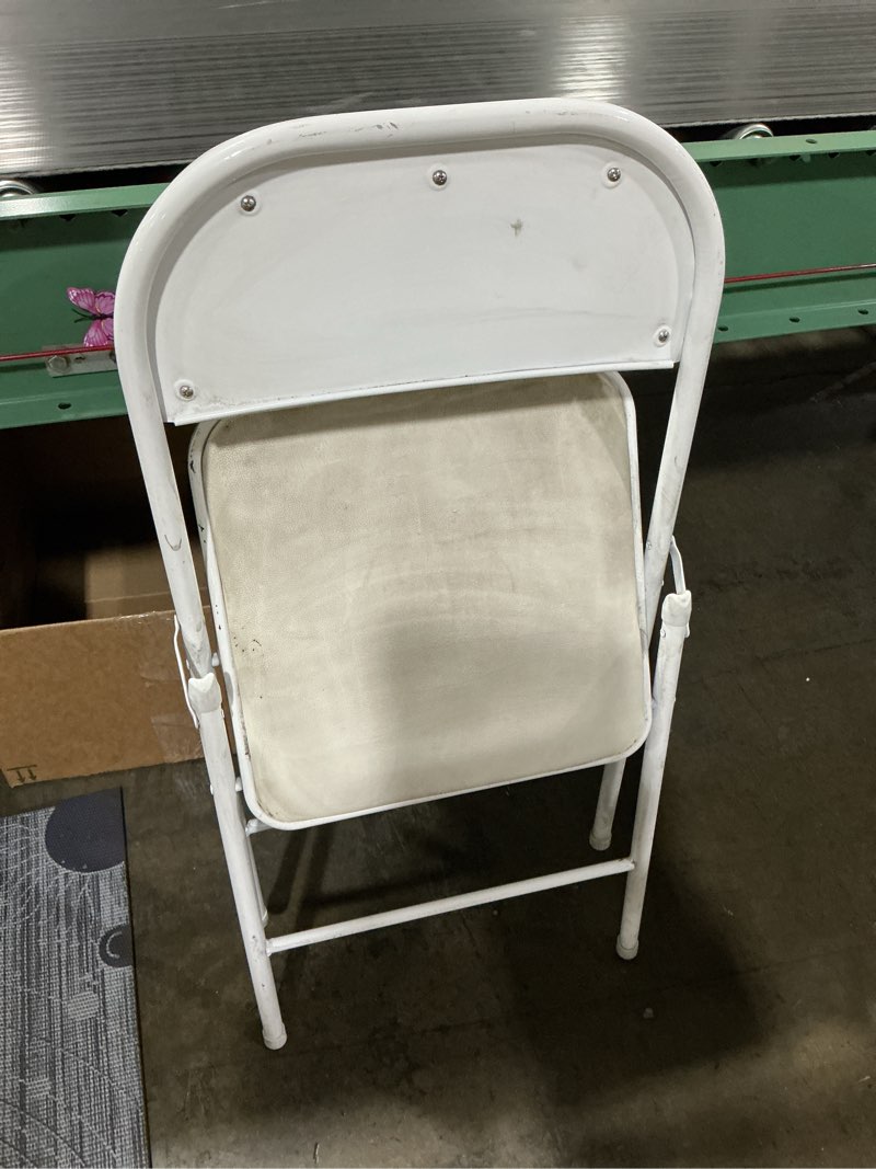 (Stained)Flash Furniture White Metal Frame Outdoor Standard Folding Chair 650-lb Weight Cap