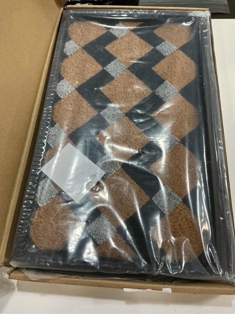 Condition photo showing Good Condition for anji mountain heavy duty waterproof rubber shoe storage mat organizer/boot storage tray multi use for entryway with coir, tan and ivory insert, fits 2 pair (24.5" wide) 24" x 14" x 1.5" tan and black chevron insert