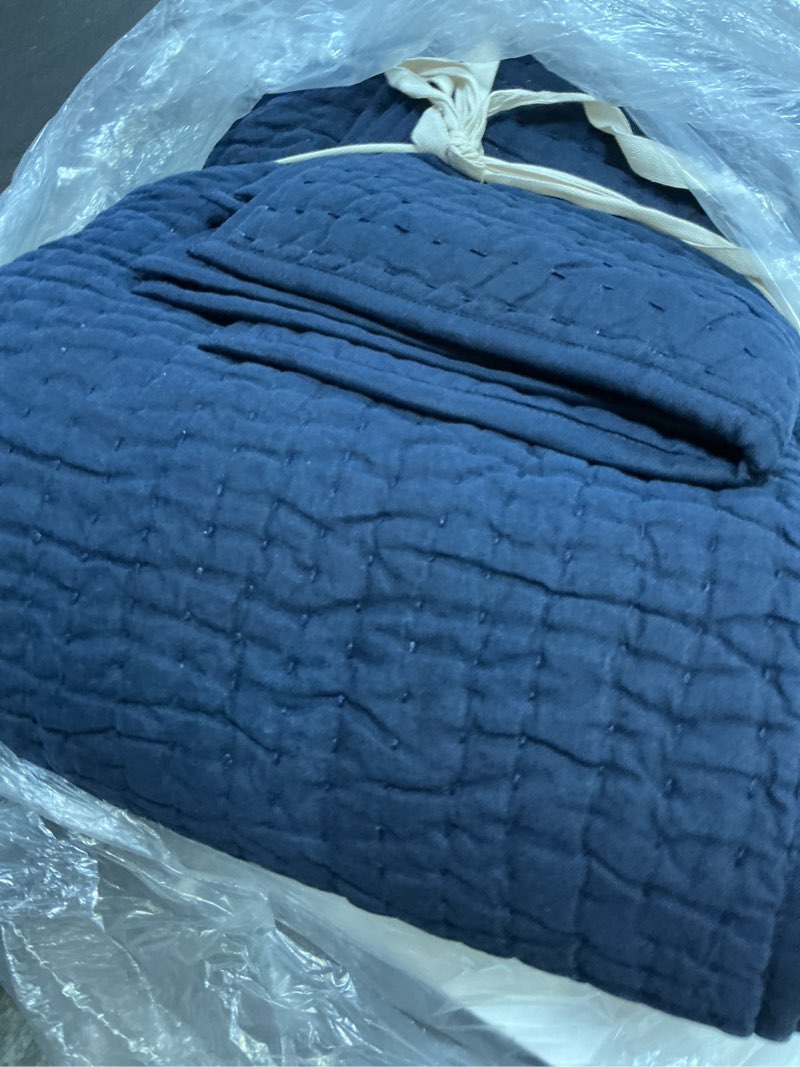 Condition photo showing New/Like New for european linen cotton stitch quilt set, full/queen, navy