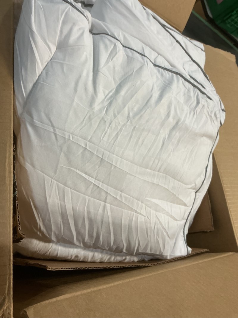 Condition photo showing Good Condition for SameBed Mattress Topper Queen,Extra Thick Mattress Pad Cover for Back Pain,Cooling Mattress Protecto