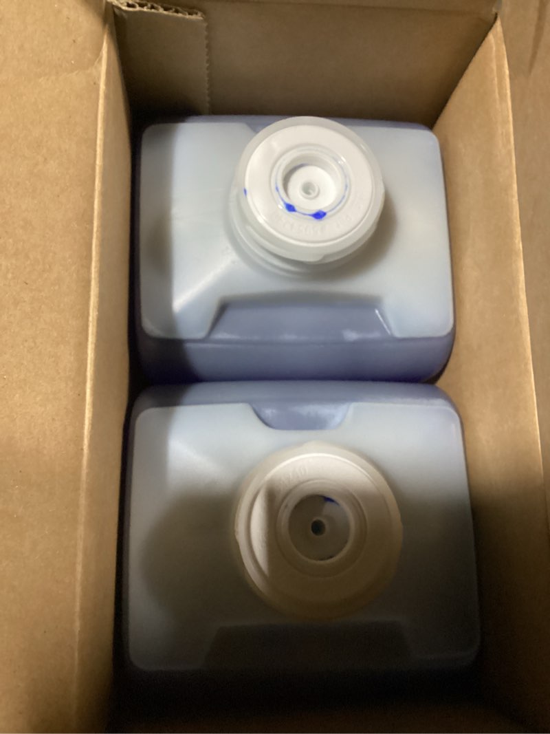 Condition photo showing Good Condition for diversey™ glance® glass and multi-surface cleaner  ammonia scent  84.5 oz bottle  case of 2