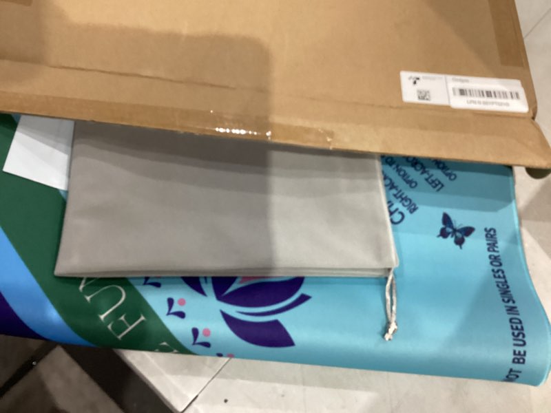 Condition photo showing Good Condition for Turquoise Mahjong Mat with Lotus & Butterfly Artwork - 32.4x32.4 Inch Hand-Painted Style Rubber Mat, Zen Decor Waterproof Surface, Anti-Slip Foldable Design for Asian-Themed Game Nights Blue-green