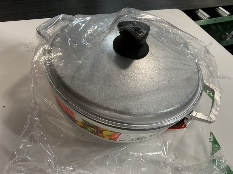 Condition photo showing Good Condition for imusa traditional caldero made in colombia with lid, 4.8 quart, silver aluminum lid 4.8 qt