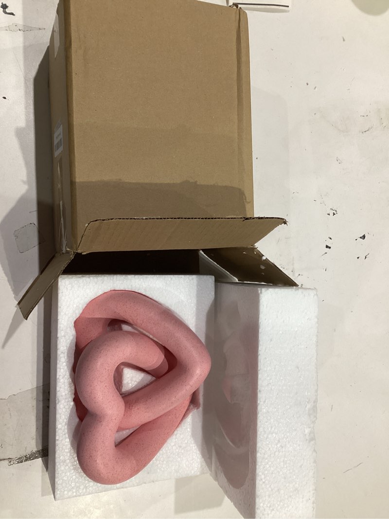 Condition photo showing Good Condition for Guichifun Valentines Day Decor Couple Gifts - Resin Pink Heart Sculpture Chain Link Home Decor Love Statues Anniversary Wedding Romantic Gifts 8 x 7 x 5.5 Inch