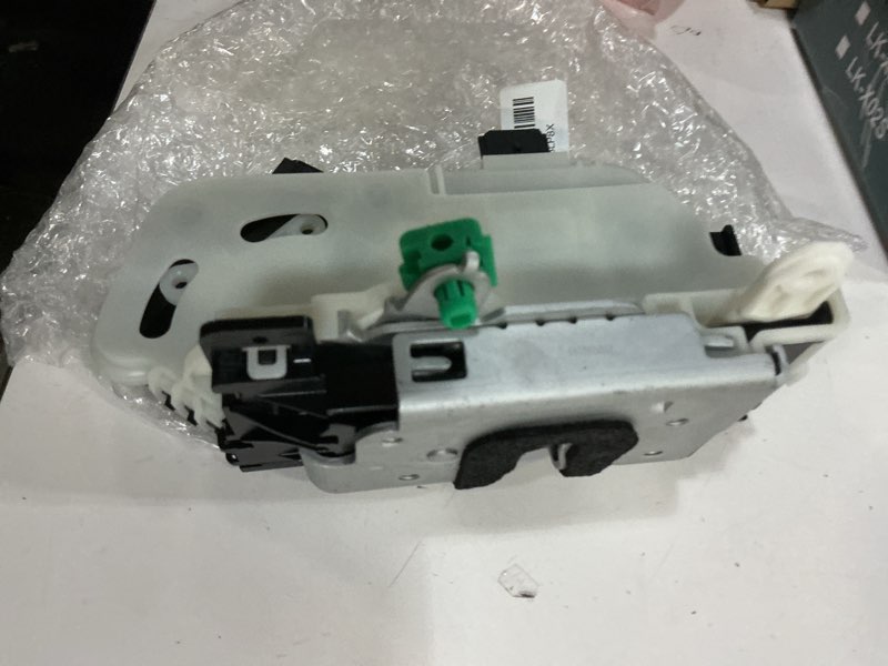 Condition photo showing Good Condition for front left driver side door lock latch actuator fit for ford f150 f-150 lobo 2009 2010 2011 2012 2013 2014, explorer 11-2019, mustang lincoln mark lt 10-14, taurus police 13-19, 9l3z5421813a