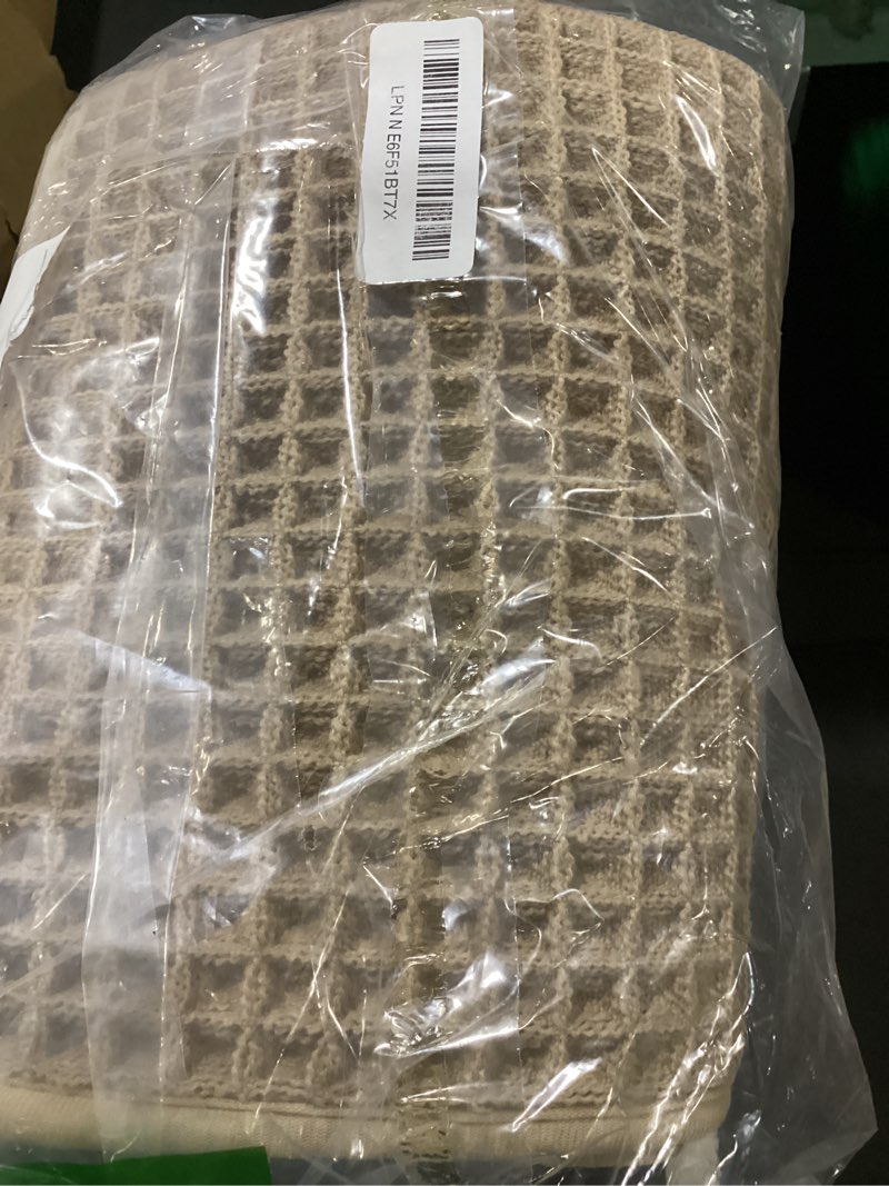 Condition photo showing Good Condition for furicher upgraded non slip waffle bath mat, super absorbent bathroom rugs, 20x30 inch boho decor kitchen rug, soft & machine washable bathroom floor mat for tub, sink, vanity, entryway (brown)
