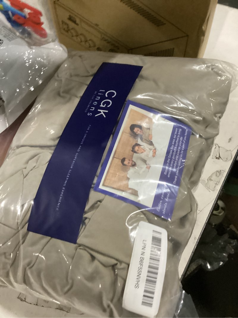 Condition photo showing Good Condition for extra deep king fitted sheet - hotel luxury single fitted sheet only - easily fits 18 inch to 24 inch mattress - ultra soft, wrinkle free w/extra deep pockets - easy-care, breathable & comfy - khaki king 14 - khaki