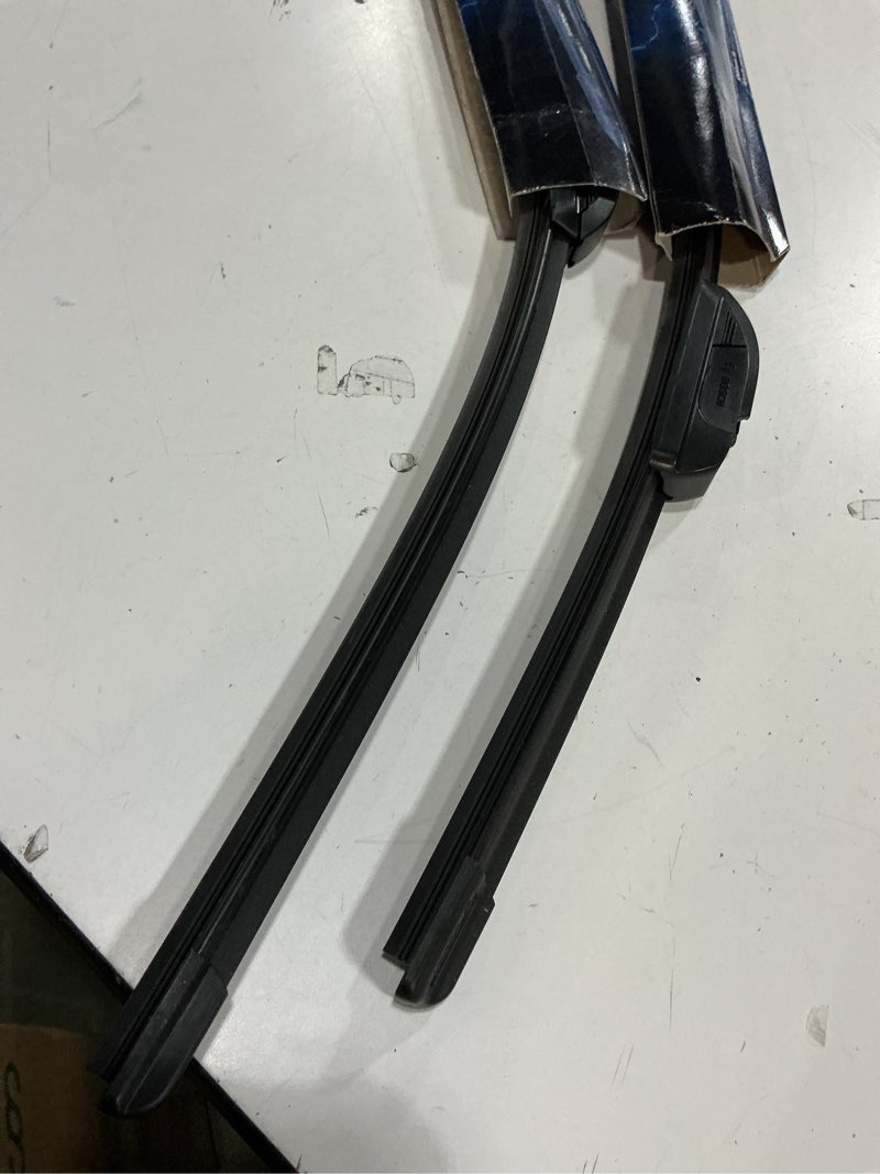 Condition photo showing As Is for bosch 26a16a icon beam wiper blades - driver and passenger side - set of 2 blades (26a & 16a) front (26a & 16a) icon combo pack (front)