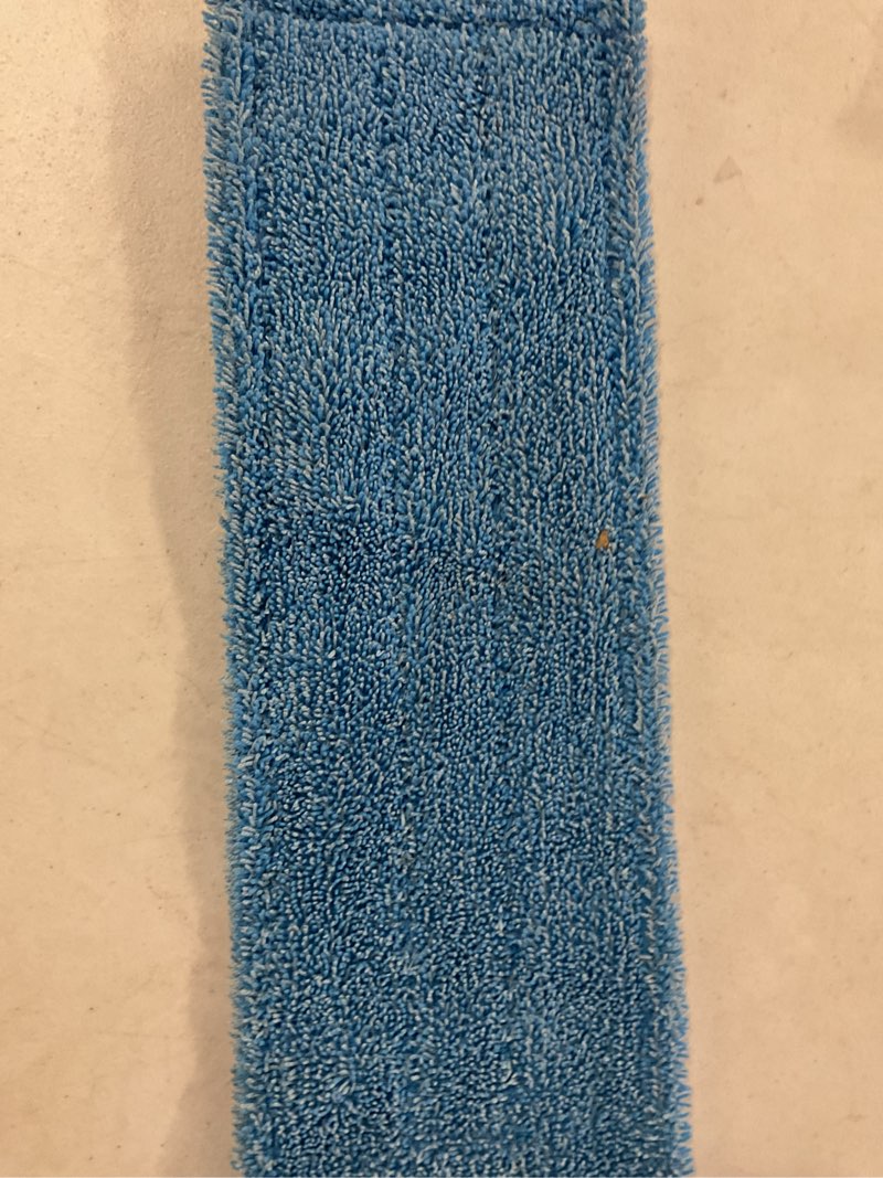 Rubbermaid Commercial Adaptable Flat Mop Microfiber Pad- Blue