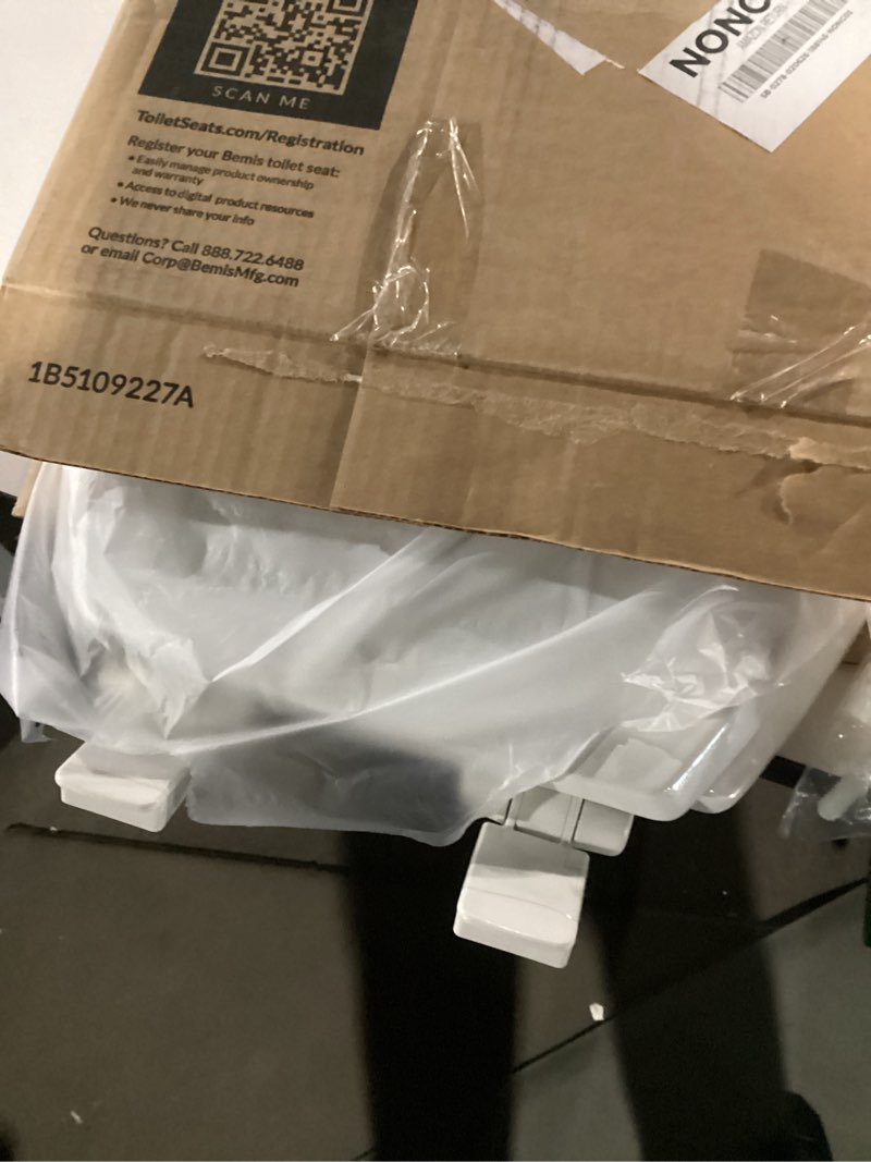 Condition photo showing Good Condition for Mayfair Cassel Slow Close Toilet Seat, Easy Clean, Non Slip Premium Wood Seat, Easy Install, Made in USA, Round, White Round 1 - Toilet Seat