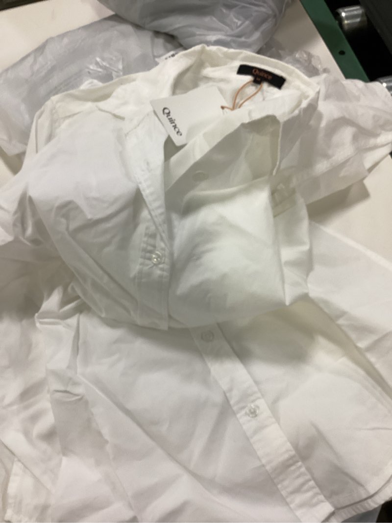 Condition photo showing New/Like New for organic stretch cotton tailored shirt in classic white medium size