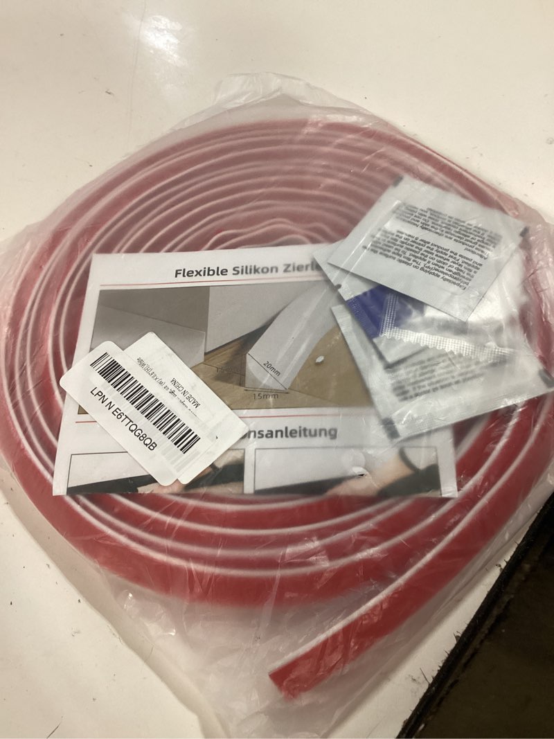 Condition photo showing Good Condition for 19.6' flexible quarter round molding, peel and stick shoe molding baseboard,selfadhesive corner trim for wall floor edge, bendable rubber trim for stair,countertop,backsplash, bathroom bathtub (white) 19.6' white