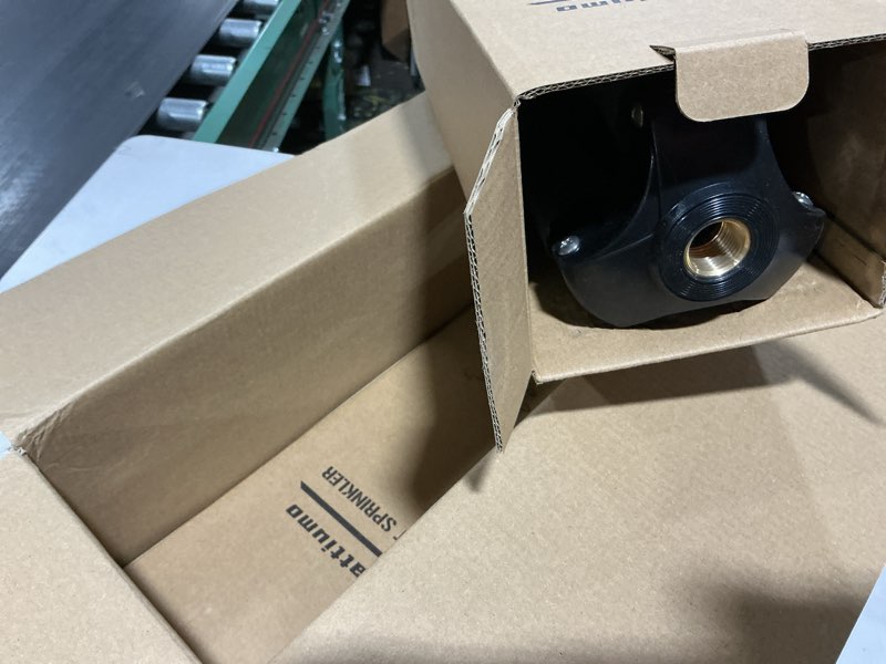 Condition photo showing Good Condition for pattiumo 2 pack lawn sprinklers for yard - 360° tripod sprinklers for yard large area - heavy duty with 3/4 inch connector and extension legs - flip locks