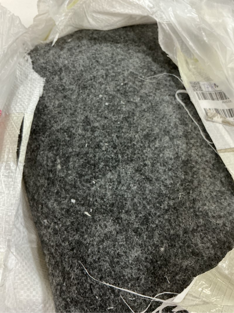 Condition photo showing Good Condition for vevor rug pad 9 x 12 ft, non-slip carpet area pad, rug mat padding with dual surface felt cushion & rubber gripper, hardwood floor protection for all floors, finishes, keeps carpets in place 12' x 9' (rectangular)