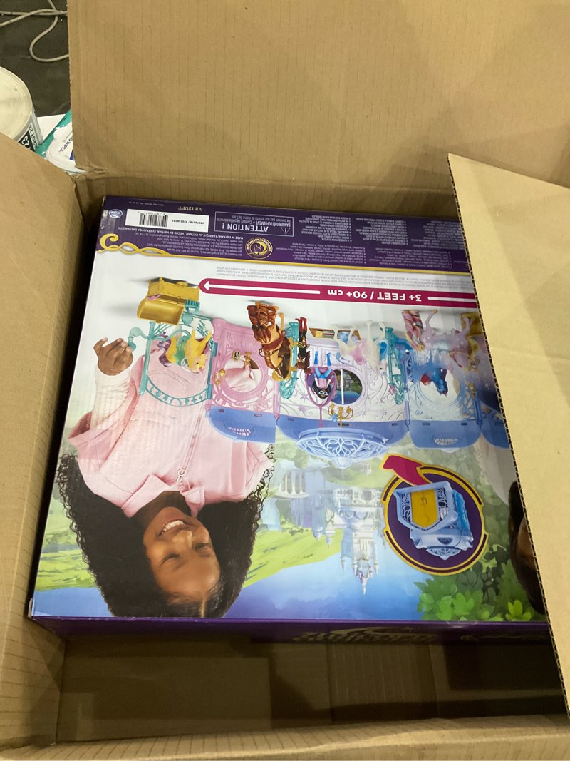 Unicorn Academy, Starglow Fountain & Stable Playset with Wildstar, Lights & Sounds, 24 Accessories, 