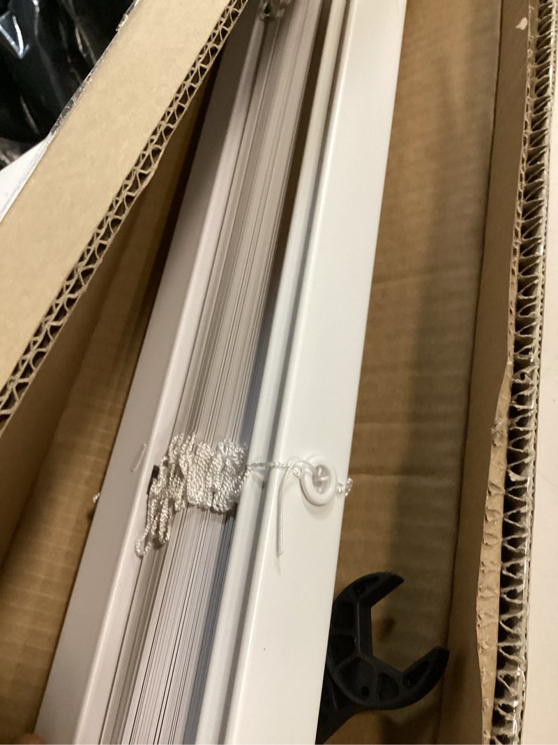 Condition photo showing Good Condition for no tools no drill cordless mini blinds 20" wx 64" h, 1" l-shaped blades, horizontal vinyl blinds for indoor windows, white 20x64in