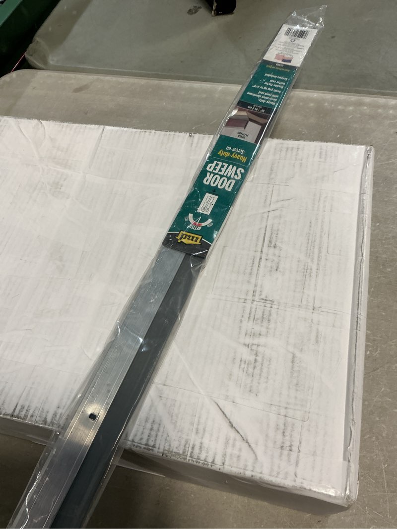 Condition photo showing New/Like New for M-D Building Products 05389 All-Season Door Sweep, Heavy Duty Aluminum and Vinyl, Ideal for Residential & Commercial Use, Easy Installation, Ensure Comfort and Save Energy (36 Inch, Silver) 36 Inch ( Silver )