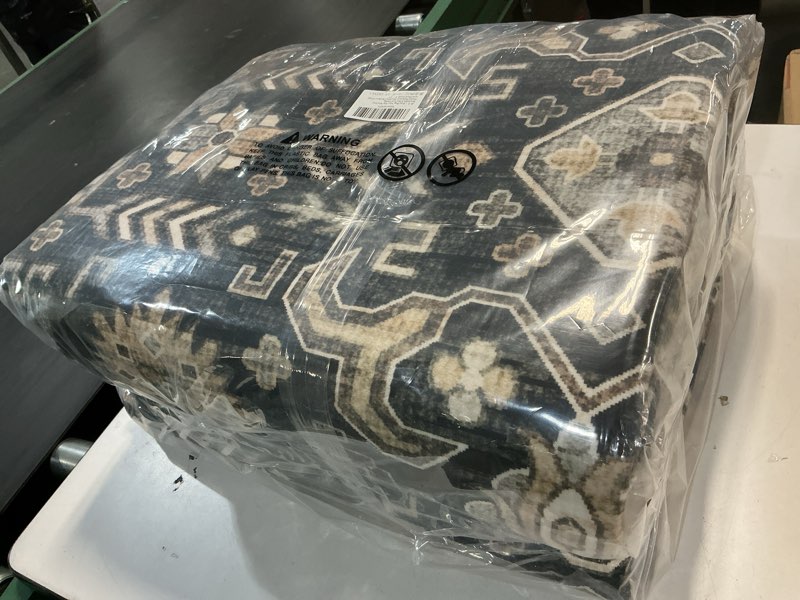 Condition photo showing New/Like New for area rug non slip machine washable ultra soft living room/bedroom/kitchen/outdoor/classroom black gold, 9'×12' black gold 9' x 12' (rectangular)
