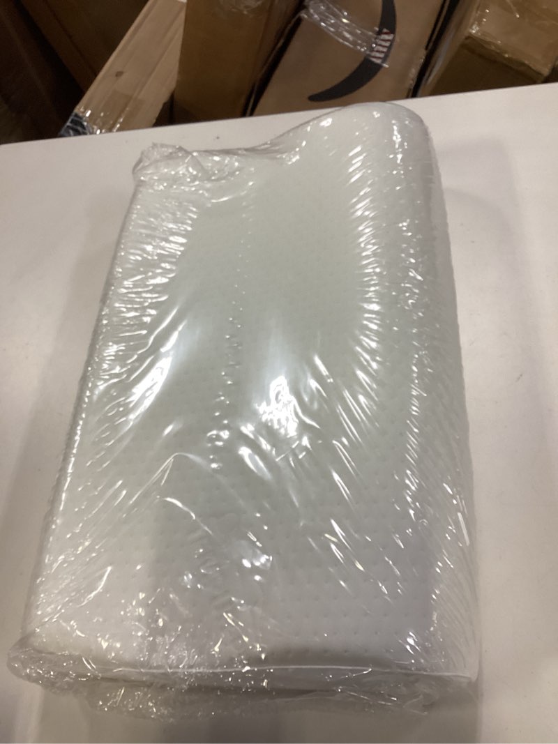 Condition photo showing New/Like New for Tempur-Pedic TEMPUR-Ergo Neck Pillow, Medium Profile, White Medium Profile 1