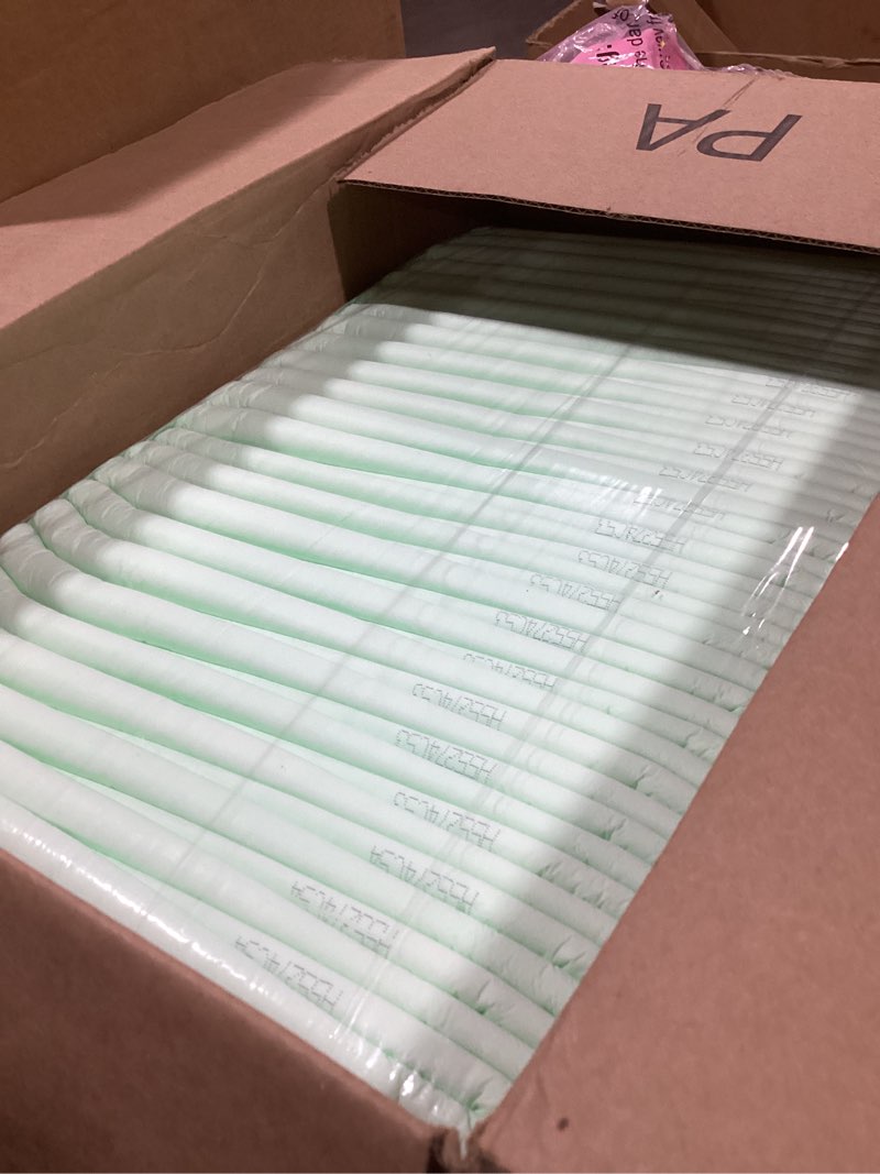 Condition photo showing Good Condition for cardinal health™ contoured insert pad, wings™, overnight absorbency, green, 14 x 27in, case of 48 13 in x 24 in case of 48