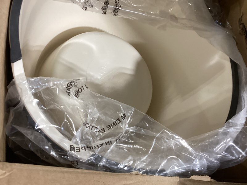 Condition photo showing Good Condition for Fluffydream Elevated Dog Bowls, Prevention of Vertebrae Disease, Non-Slip With Stainless Steel Bowl, High Capacity Food Bowls (SnowWhite 2 Packs, L 860ML / 3 Cups)