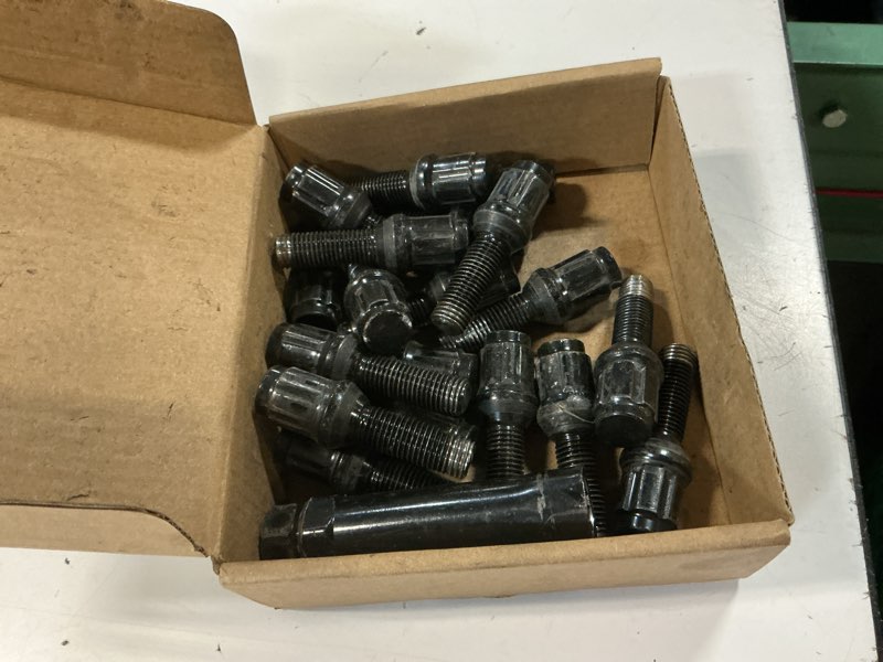 Condition photo showing As Is for gasupply m12x1.5 lug bolts 32mm shank, 20pcs black 12x1.5mm spline wheel lug bolt conical seat with 1pcs 3/4" 19mm & 13/16" 21mm stock stud key