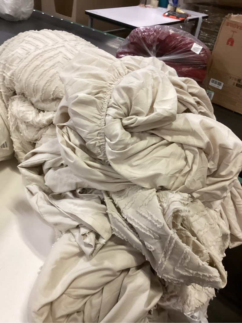 Condition photo showing As Is for Zzlpp King Size Comforter Set 7 Pieces, Beige Tufted Bed in a Bag with Comforter and Sheets, All Season Boho Bedding Sets with 1 Comforter, 2 Pillow Shams, 2 Pillowcases, 1 Flat Sheet, 1 Fitted Sheet 01 - Beige King
