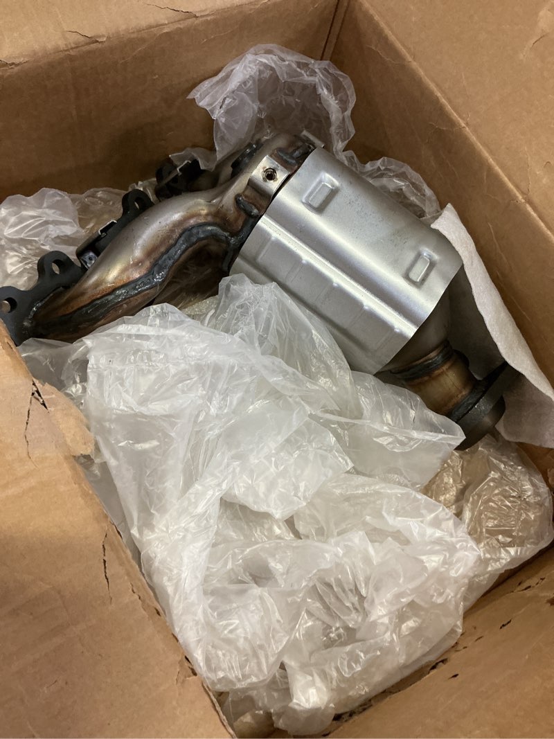 Condition photo showing Good Condition for catalytic converter 19516 for 2013-2019 ford explorer/taurus/flex 3.5l, 2013-2019 police interceptor 3.7l, 2013-2016 lincoln mkz/mks 3.7l, replaces 19517 30584 30585 (epa compliant)