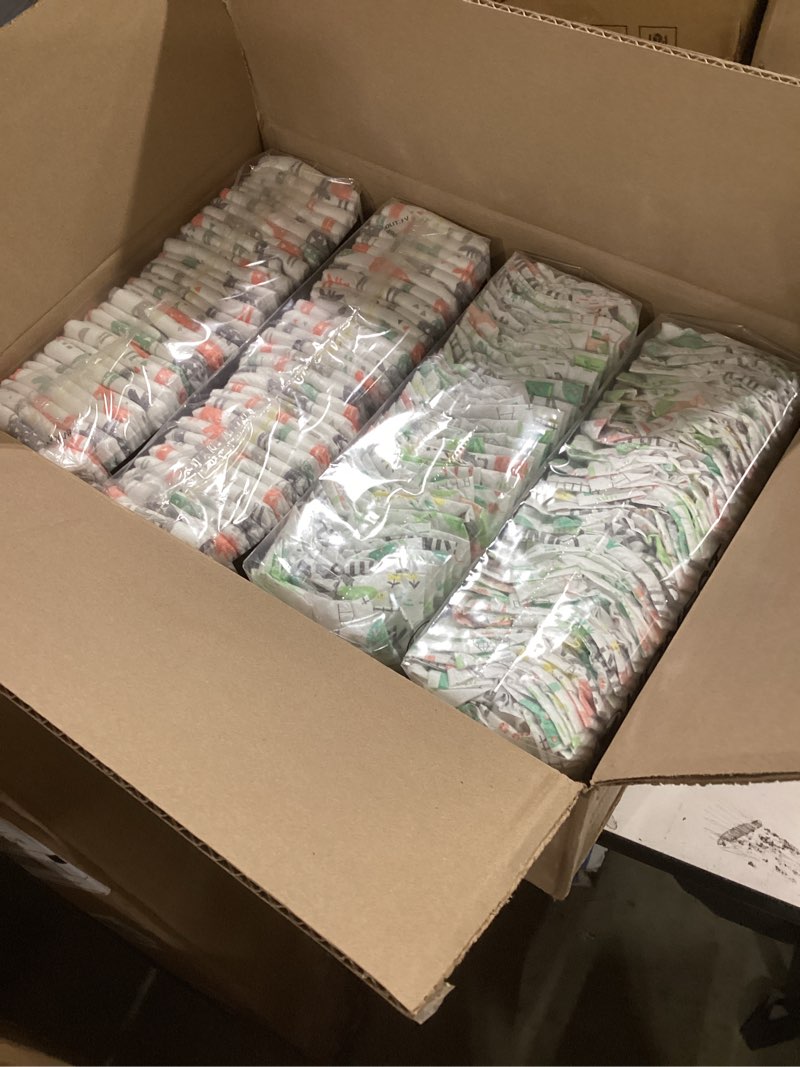 Condition photo showing New/Like New for The Honest Company Comfort Dry Disposable Diapers for Sensitive Skin, Hypoallergenic, Fragrance-Free, Multi-Colored Giraffes + Barnyard Babies, Super Club Box Size 2 (12-18 lbs), 124 Count Size 2 (124 Count) Multi-colored Giraffes + Barnyard Babies