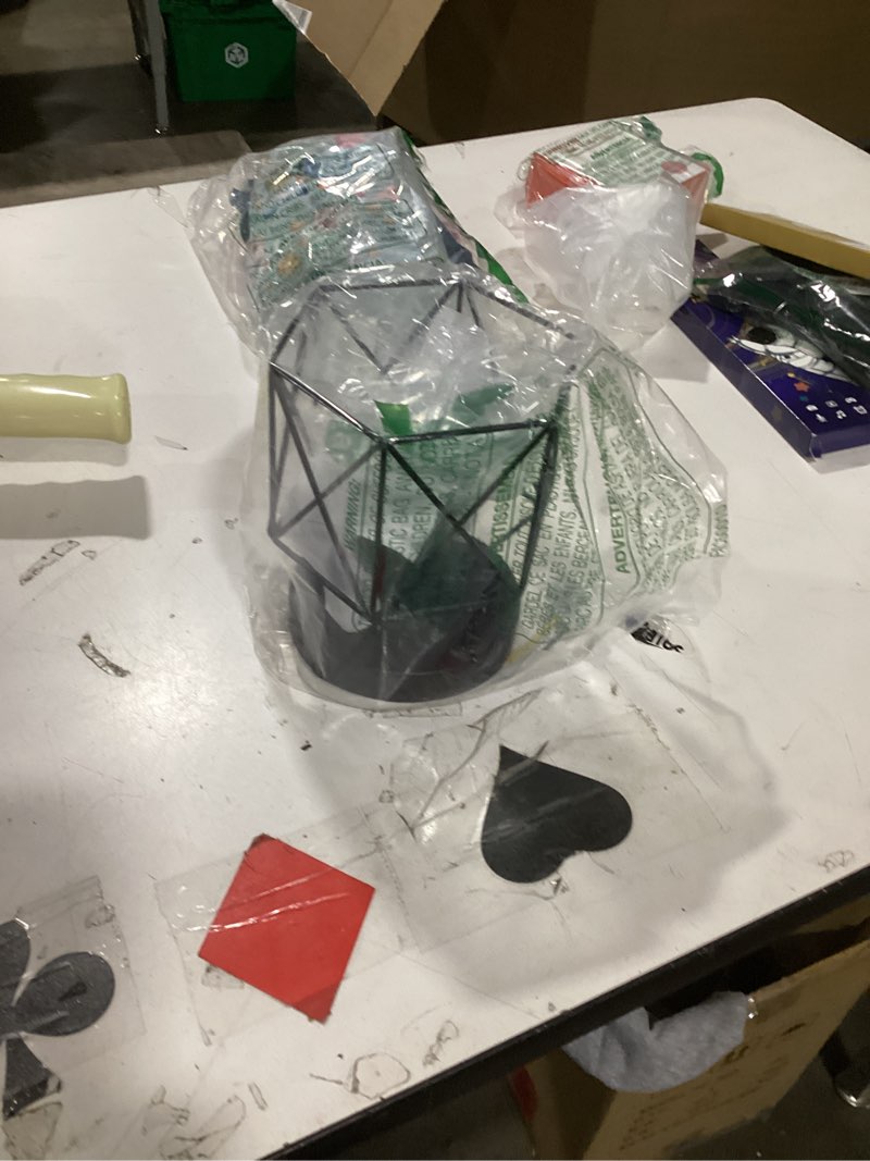 Condition photo showing Good Condition for Lysed E26 E27 Retro Black Industrial Light Fixture,Vintage Flush Mount Ceiling Light,Mini Metal Rust