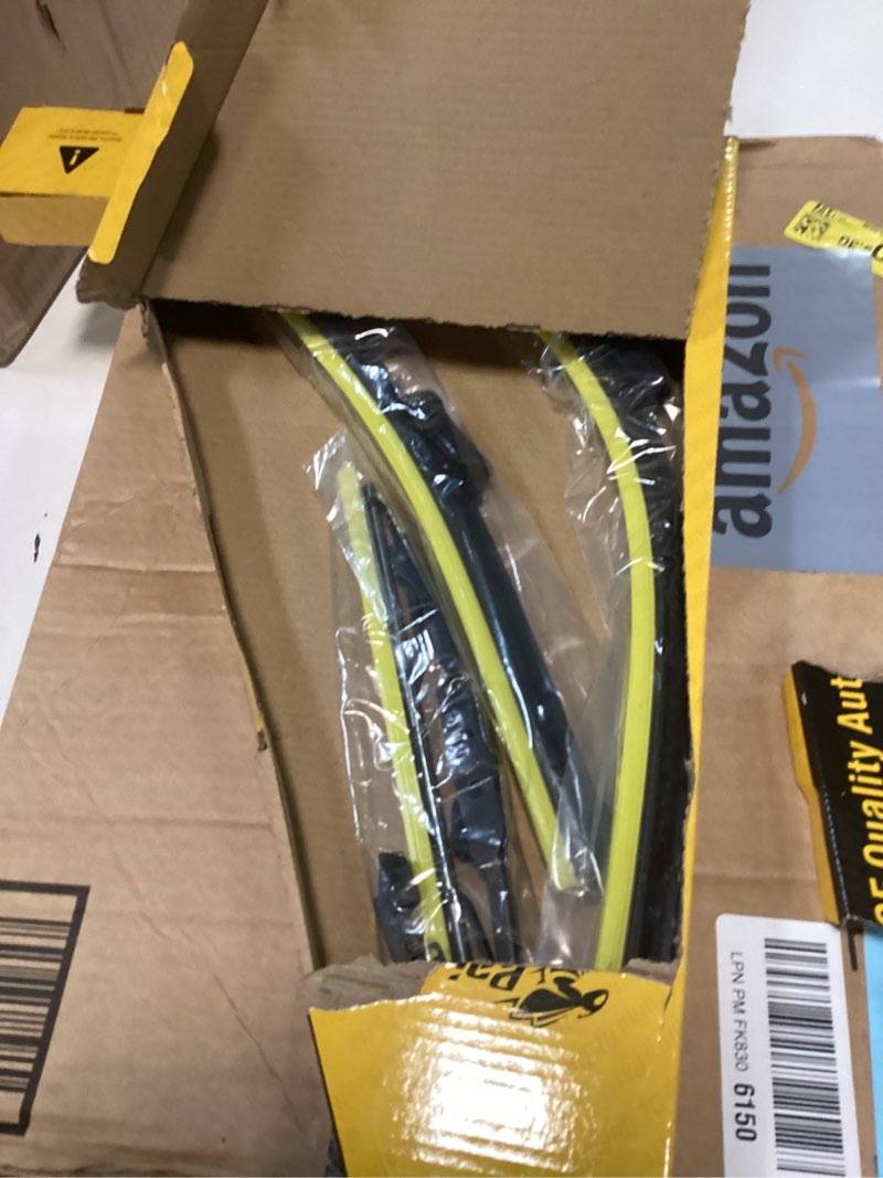 Condition photo showing Good Condition for Raidbee® 26"+16" Windshield Wiper Blades with 12" Rear Wiper Blade Automotive Replacement Set for Toyota RAV4 2019 2020 2021 2022 2023 2024 – Genuine OEM Quality (Set of 3) Toyota RAV4 2019-2024