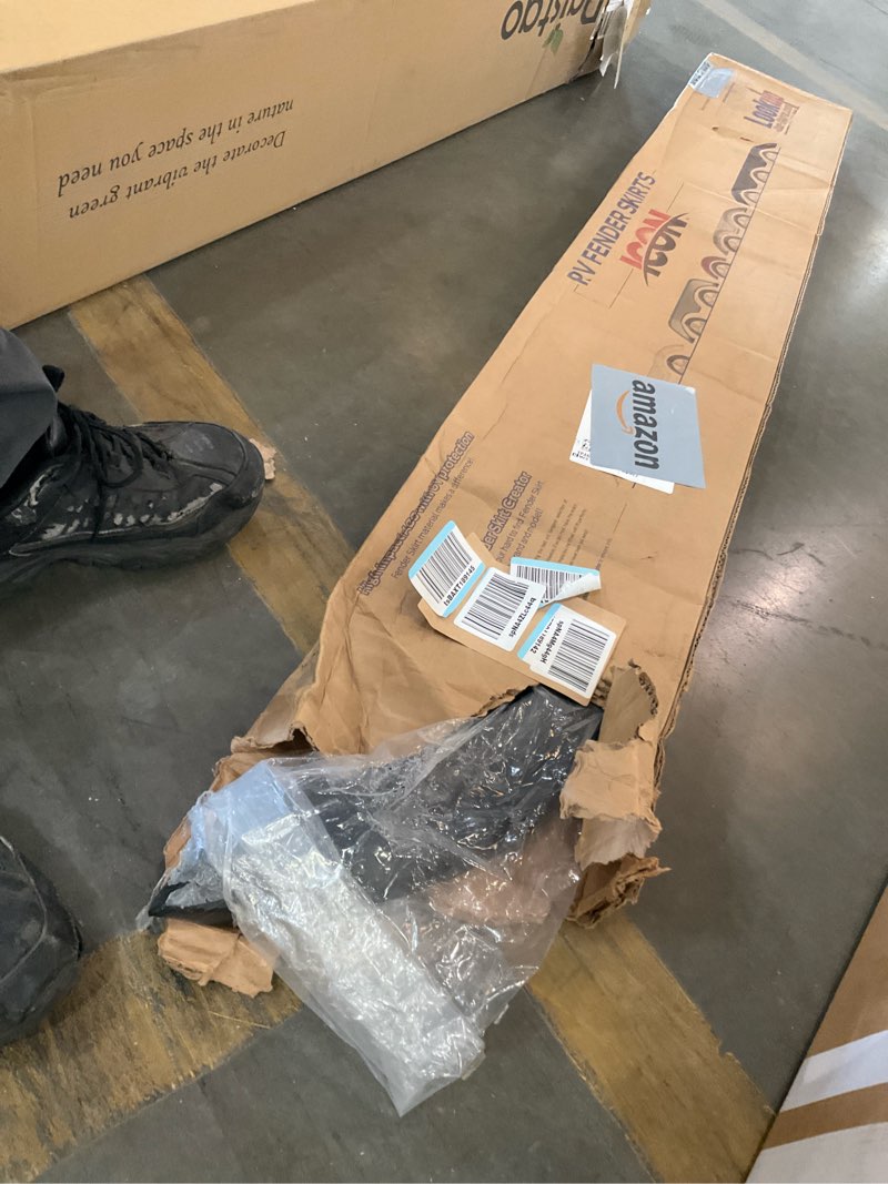 Condition photo showing As Is for icon 14895 fender skirt, tandem, heartland, fs4527, black