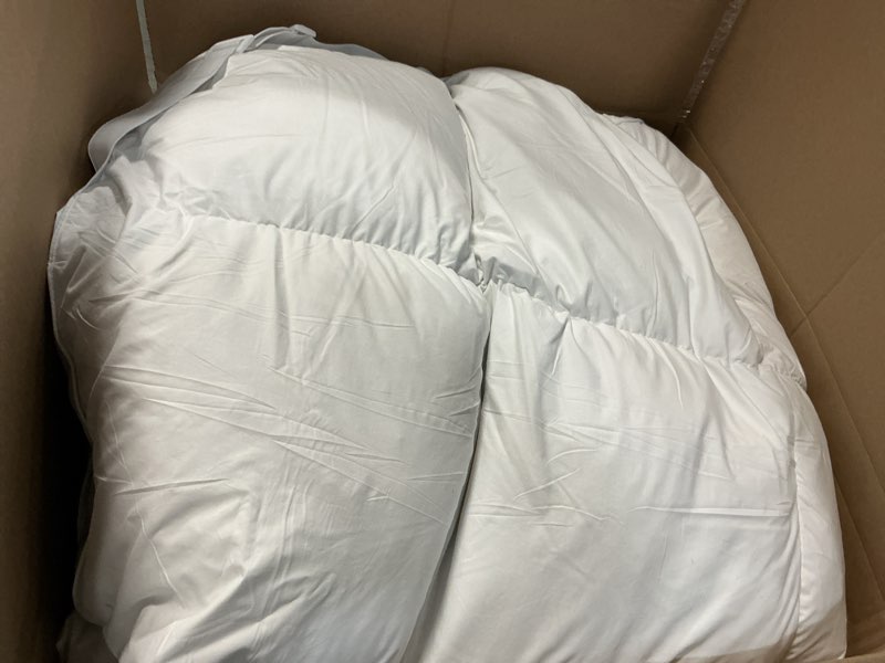 Condition photo showing Good Condition for 3 inch white goose feather mattress topper,queen feather bed topper,mattress cover with straps,ultra soft pillowtop,100% cotton fabric(60”x80”) queen white