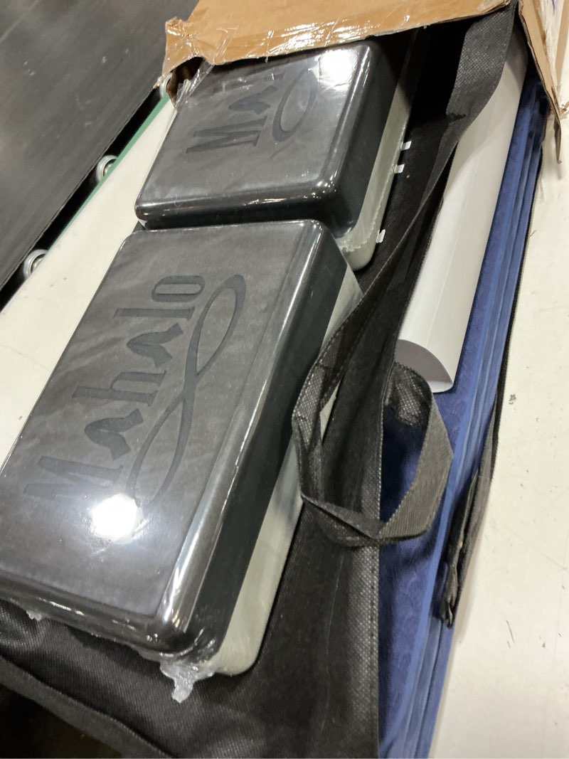 Condition photo showing New/Like New for foldable yoga mat + carry bag, 6mm 7-fold workout mat, easy to store, anti-slip folding exercise mat for yoga, pilates, home workouts, and floor exercises blue mat with blocks