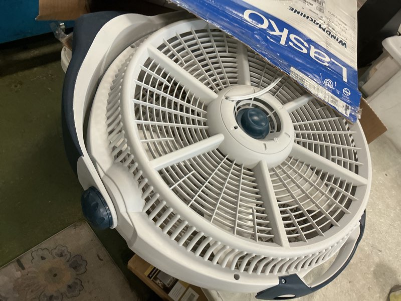 https://lotting-media.assets.bidfta.com/lotting_20d2931e-e9fa-4419-98ac-92ccb722ca42