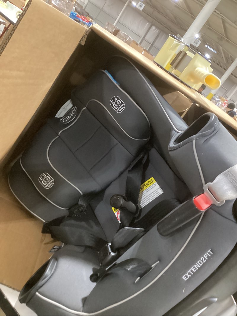Condition photo showing Good Condition for Graco Extend2Fit Convertible Baby Car Seat, Rear and Forward Facing, Adjustable Extension Panel for Extra Legroom, Gotham 2-in-1 Gotham 2.0